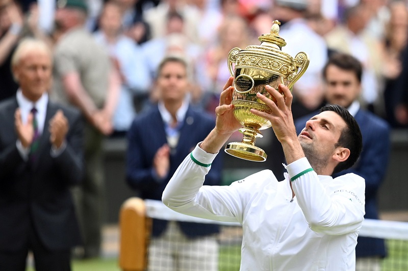 Djokovic đạt thành tích kỷ lục mới khi vô địch tại giải Wimbledon 2021